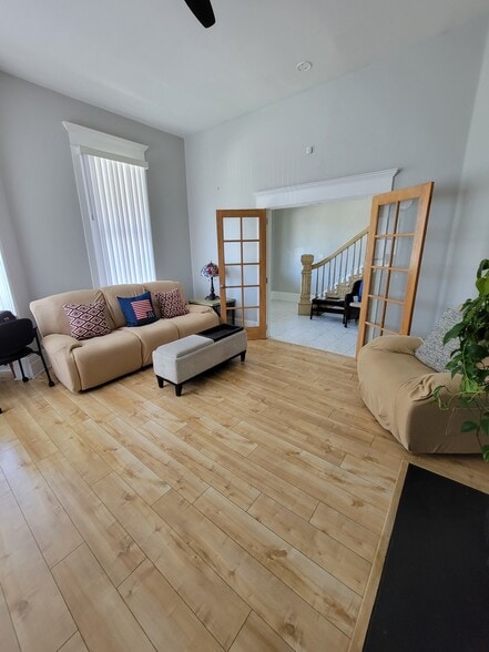 Building Photo - The Victorian