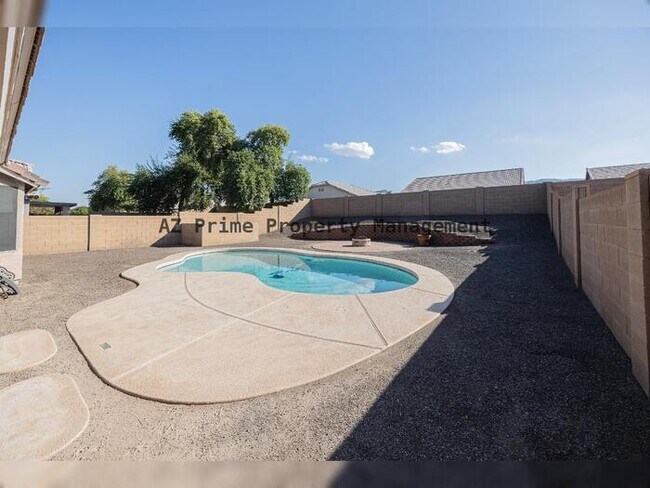 Building Photo - 1633 E Beautiful Ln