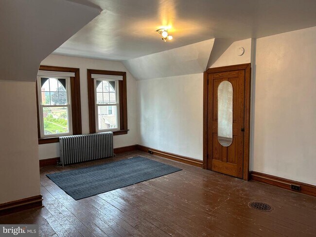 Building Photo - 108 Green St