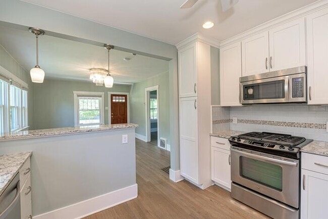 Building Photo - 3738 Zenobia St