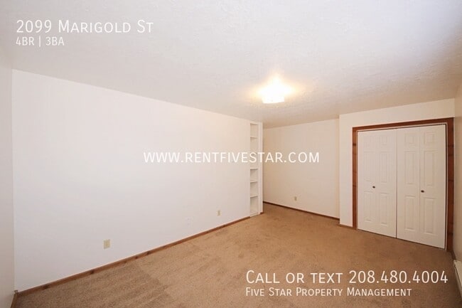Building Photo - 2099 Marigold St