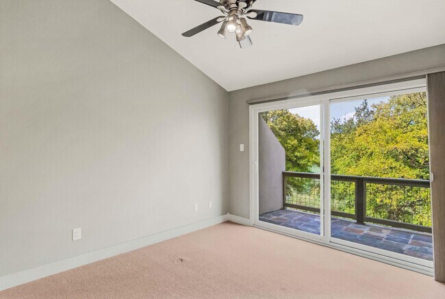 Building Photo - 701 Azie Morton Rd