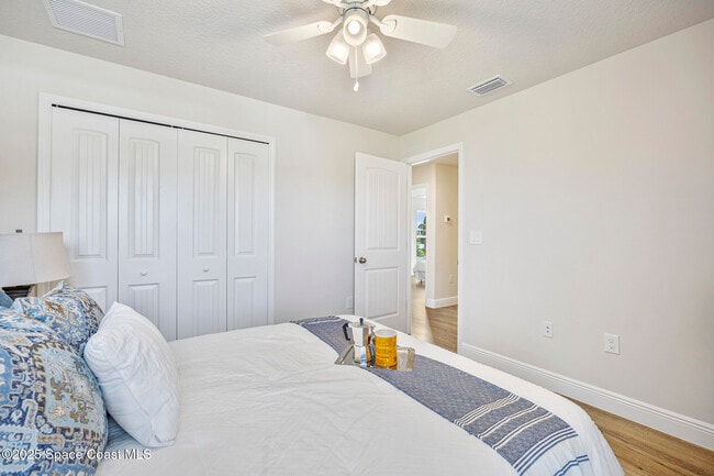 Building Photo - 208 Hidden Wds Pl