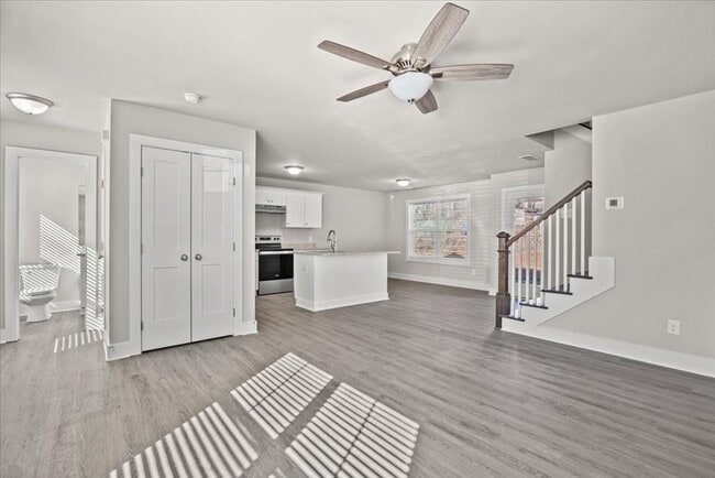 Building Photo - 3545 Catalina Dr