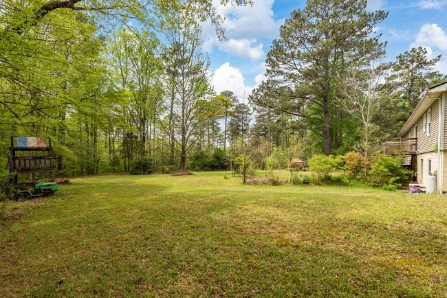 Building Photo - Tranquil Home near Jordan Lake!