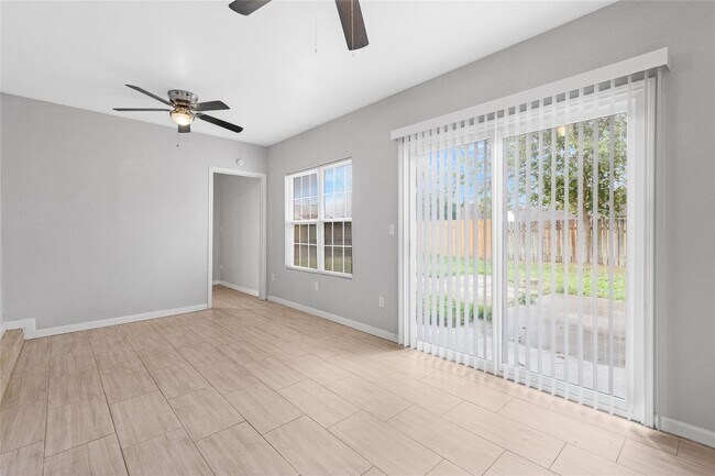 Building Photo - 22727 Hawkwood Dr