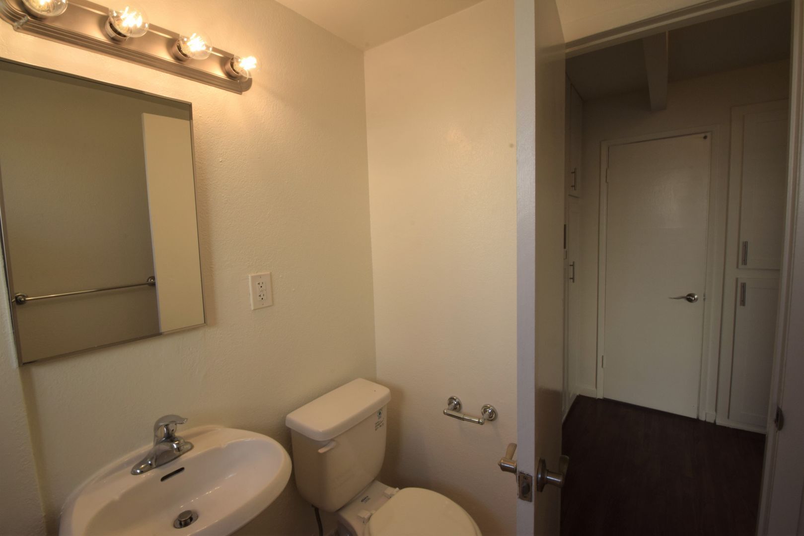 Building Photo - 6125 Whitsett Ave