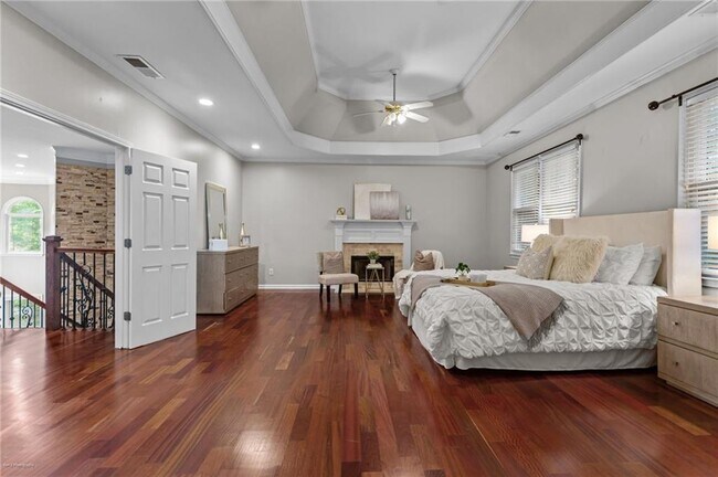 Building Photo - 2990 Hearthstone Dr