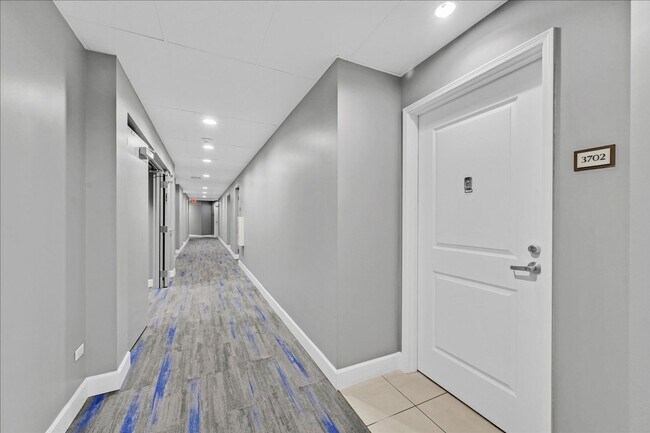 Building Photo - 200 W Sahara Ave