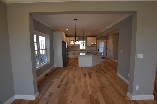 Building Photo - 3220 Regal Pl