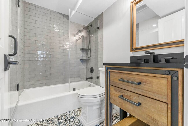 Building Photo - 510 Ocean Ave N