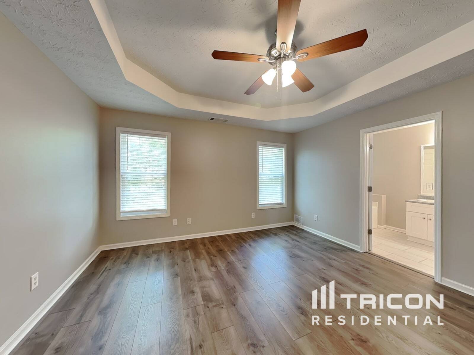 Building Photo - 1512 Riverglen Dr