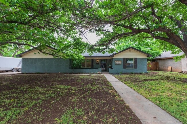 Building Photo - 3301 Palmetto Trail