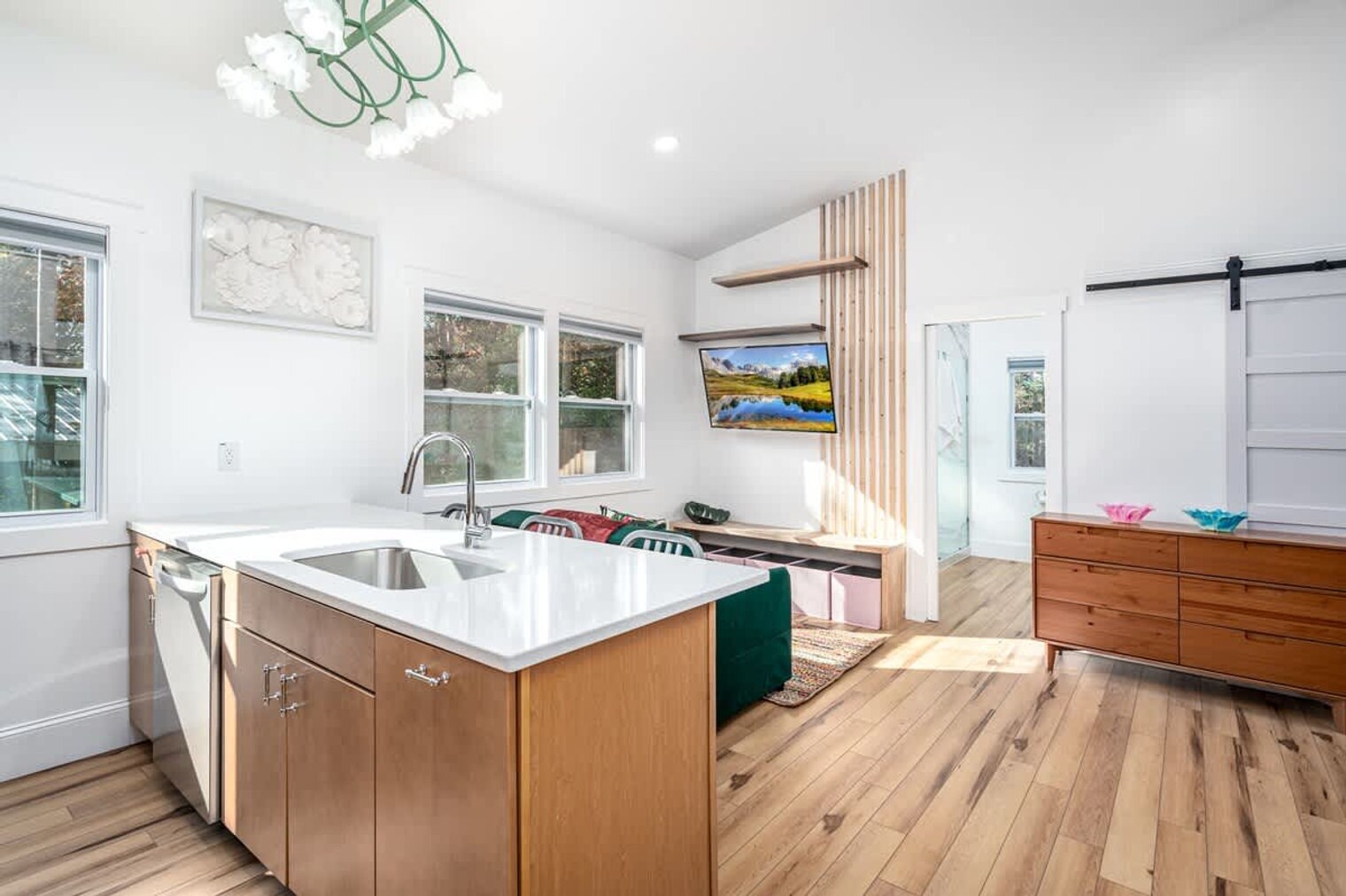 Building Photo - 288 Stone Wall Rd