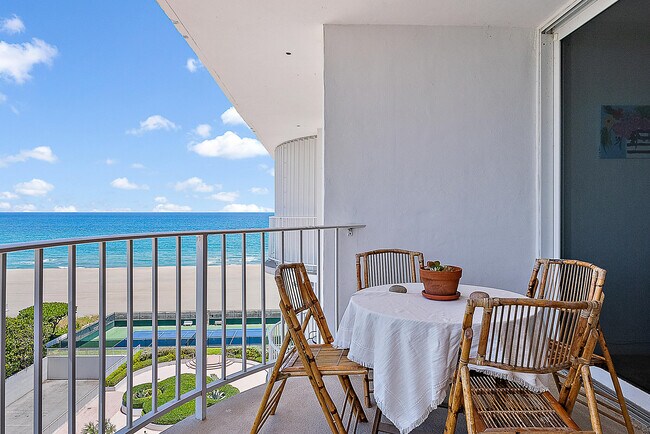 Building Photo - 2295 S Ocean Blvd