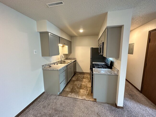 Interior Photo - 4518 Hutchison