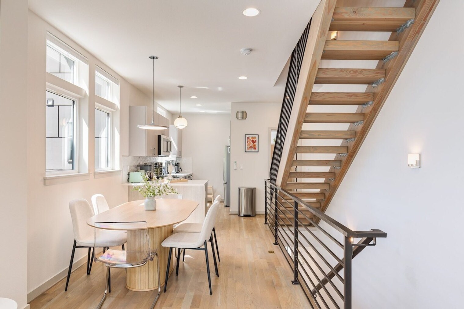 Building Photo - 2114 3rd Ave N