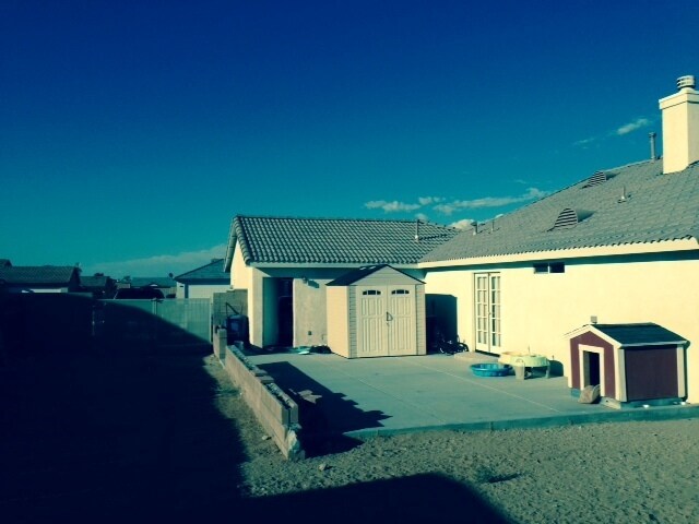 Building Photo - THE VINEYARDS IN APPLE VALLEY!!
