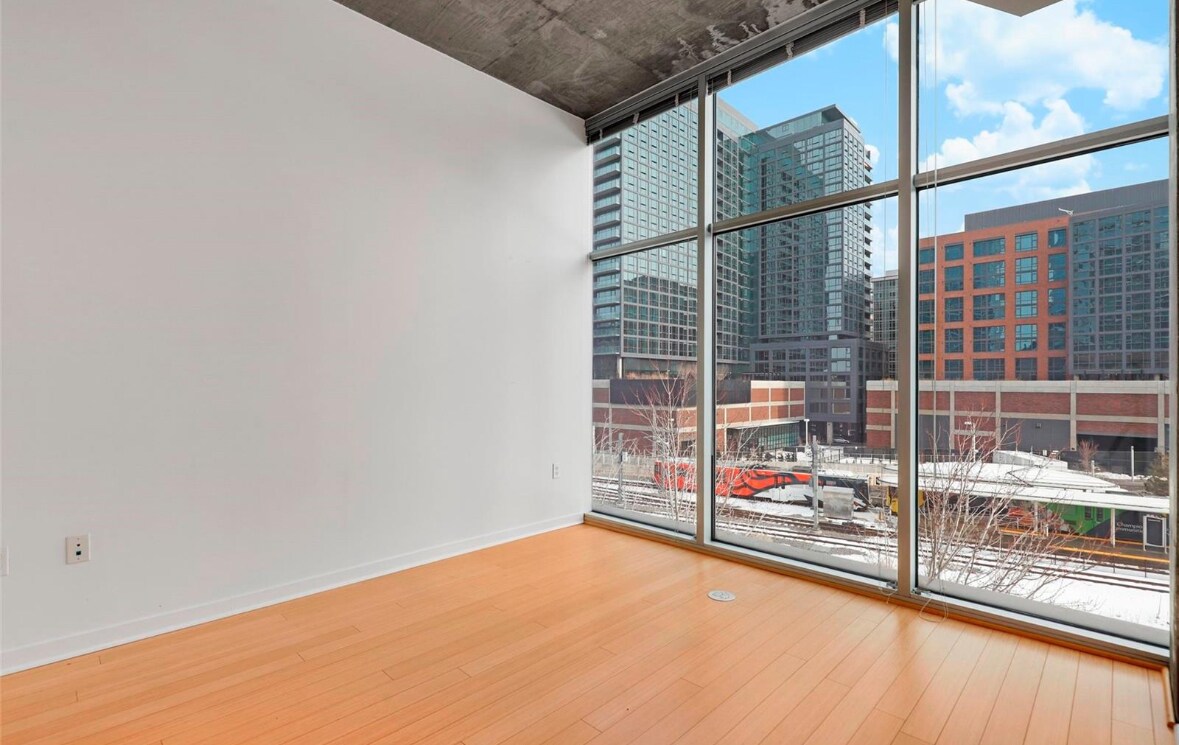 Building Photo - 1700 Bassett St