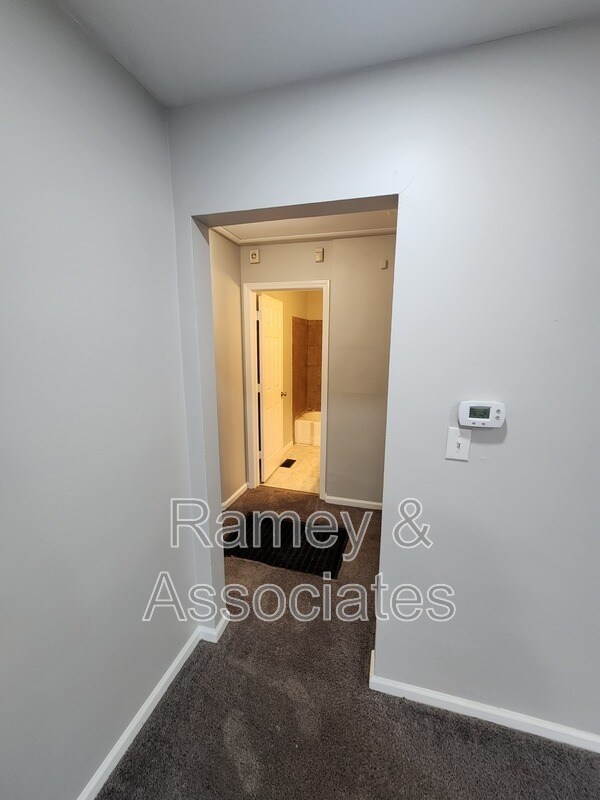 Building Photo - 2306 S 36th St