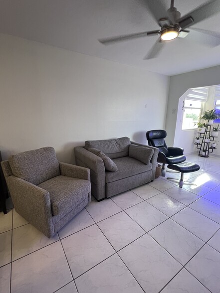 Building Photo - 10300 SW 24th St