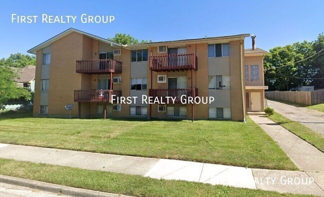 Primary Photo - 1 Bedroom, 1 Bath Apartment, Dayton, OH. M...