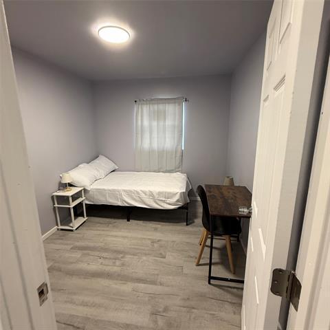 Building Photo - 2615 E Mitchell St