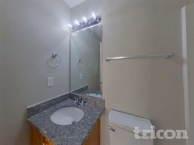 Building Photo - 2918 Brekonridge Centre Dr