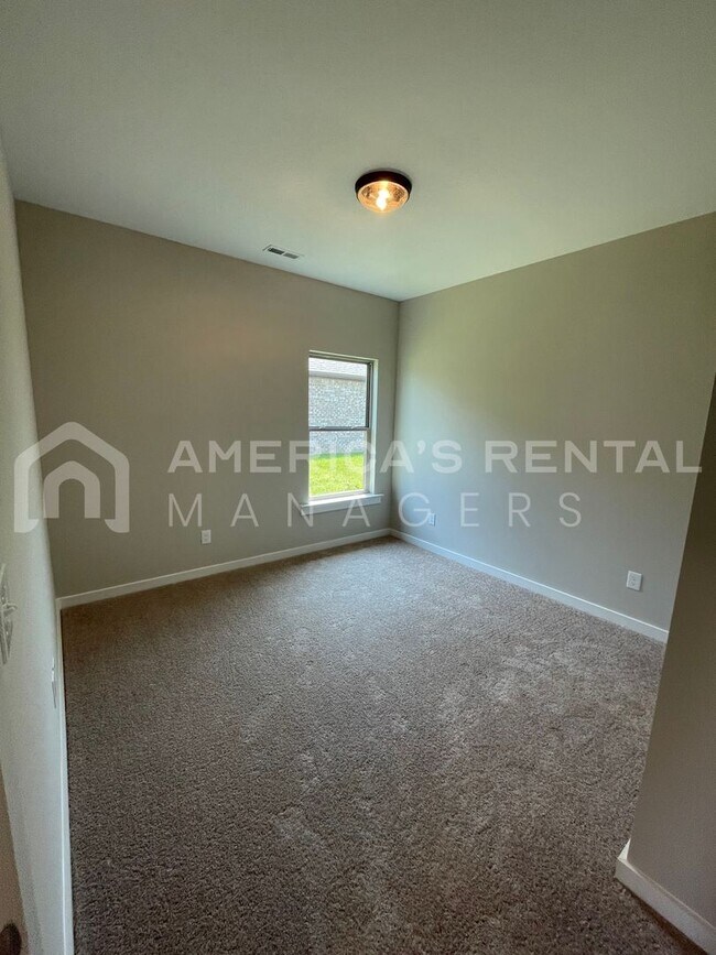 Building Photo - Home for Rent in Meridianville, AL!!! Avai...