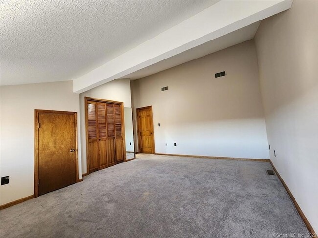 Building Photo - 11 Sherman Ln