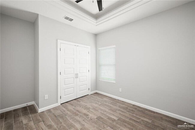 Building Photo - 13 Rafael Dr