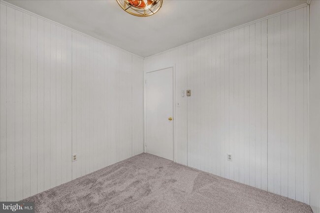 Building Photo - 438 Gloyd Ln