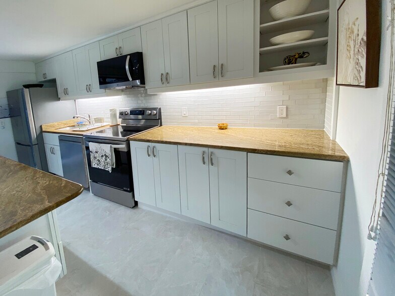 kitchen - 3B Sandy Cove Rd