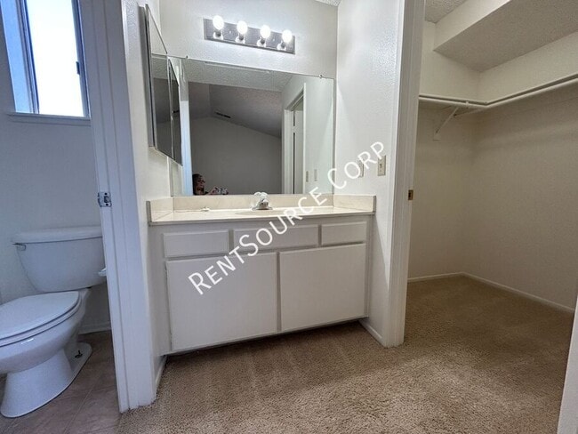 Building Photo - 1304 Kings Rd