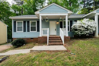 Building Photo - 616 Hilltop Dr