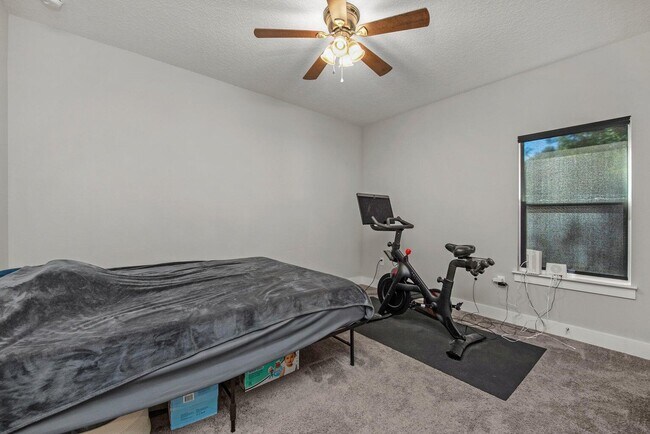 Building Photo - 2800 Ram Ln