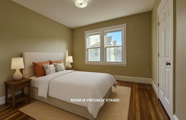Building Photo - 15 Beacon St