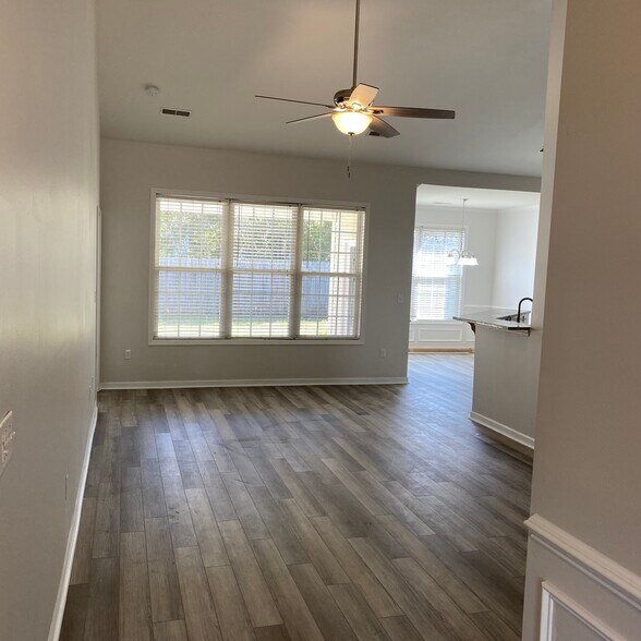 Building Photo - 2104 Baldwin Park Dr