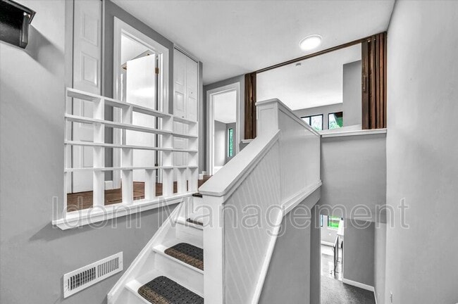 Building Photo - 78 Shepards Knoll Dr
