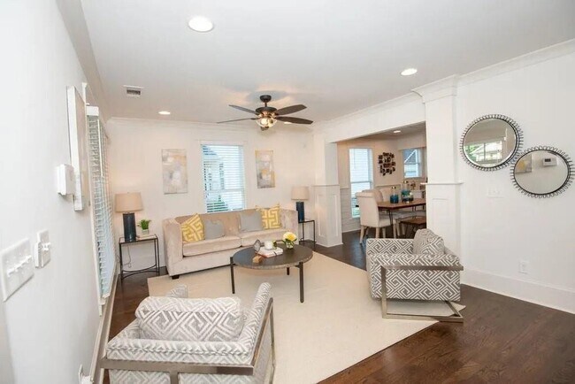 Building Photo - 314 Ashburton Ave SE