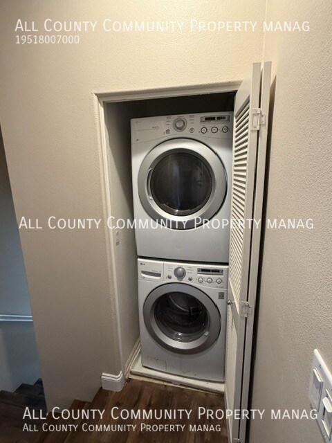 Building Photo - 44920 Honey Locust Dr