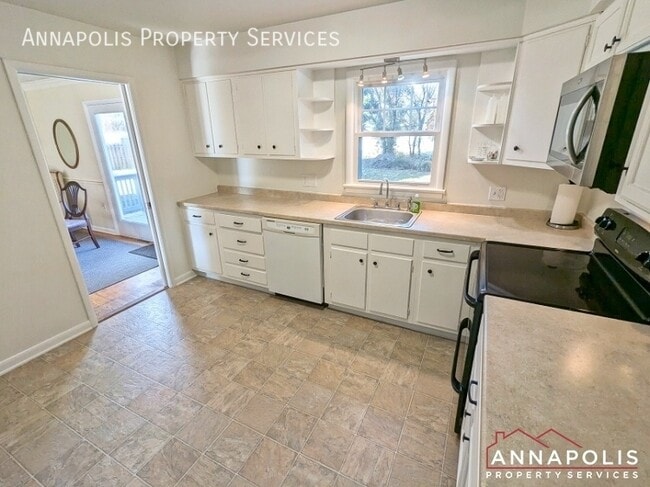 Building Photo - 708 Harness Creek View Dr