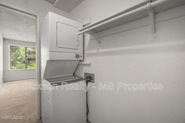 Building Photo - 3948 Clear Acre Ln