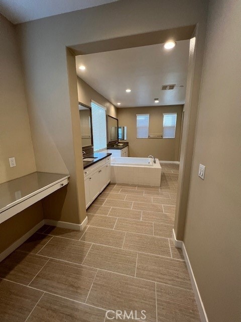 Building Photo - 428 S Lark Ellen Ave