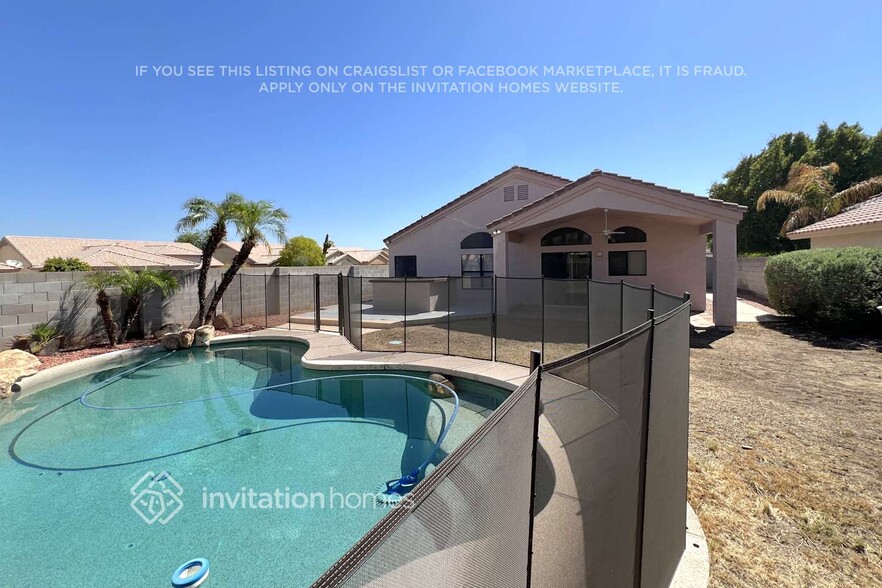 Building Photo - 20448 N 40th Ave