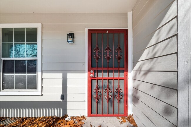 Building Photo - 7437 Bywood St