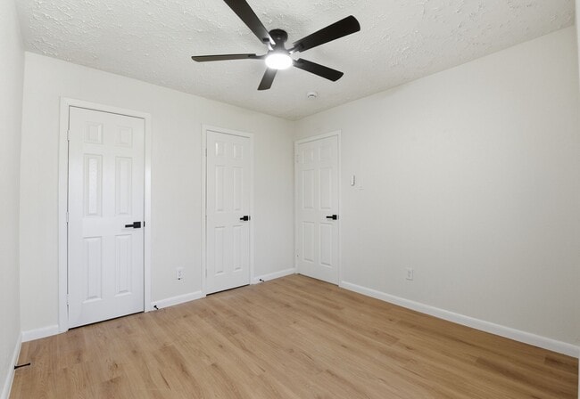 Building Photo - 7310 Sonnet Glen Ln