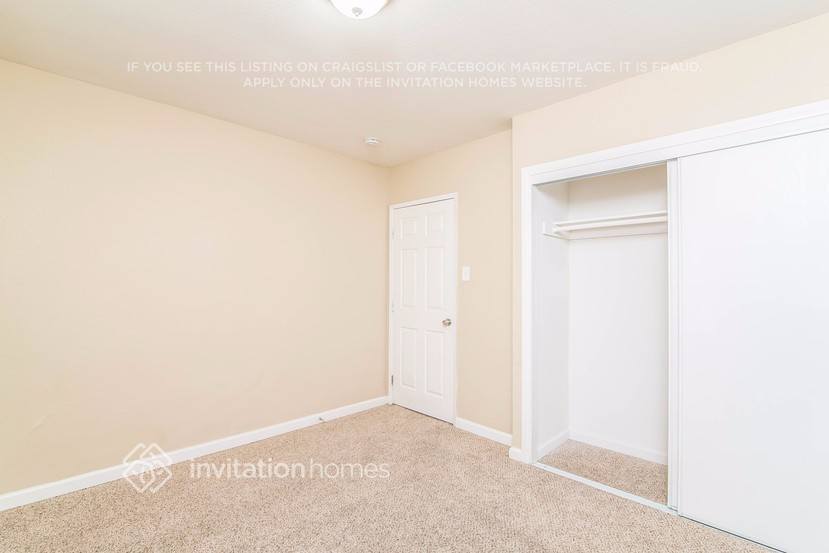 Building Photo - 219 E 46th St