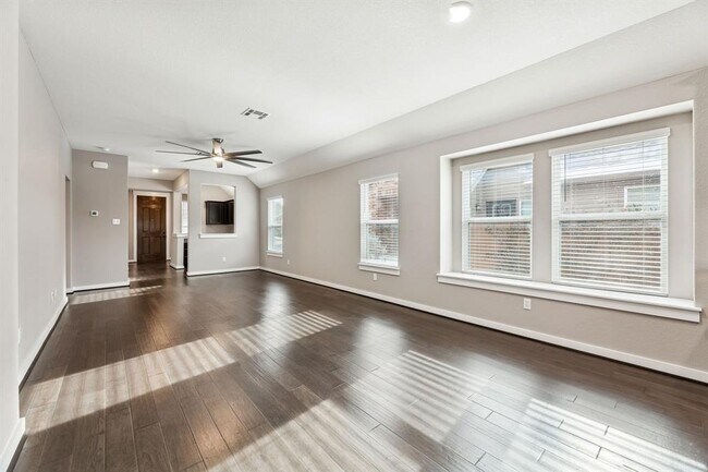 Building Photo - 128 Gidran Trail