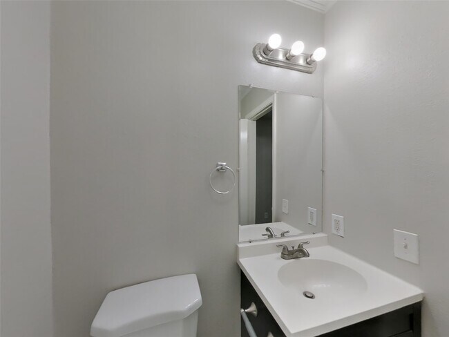 Building Photo - 4227 Burkegate Dr